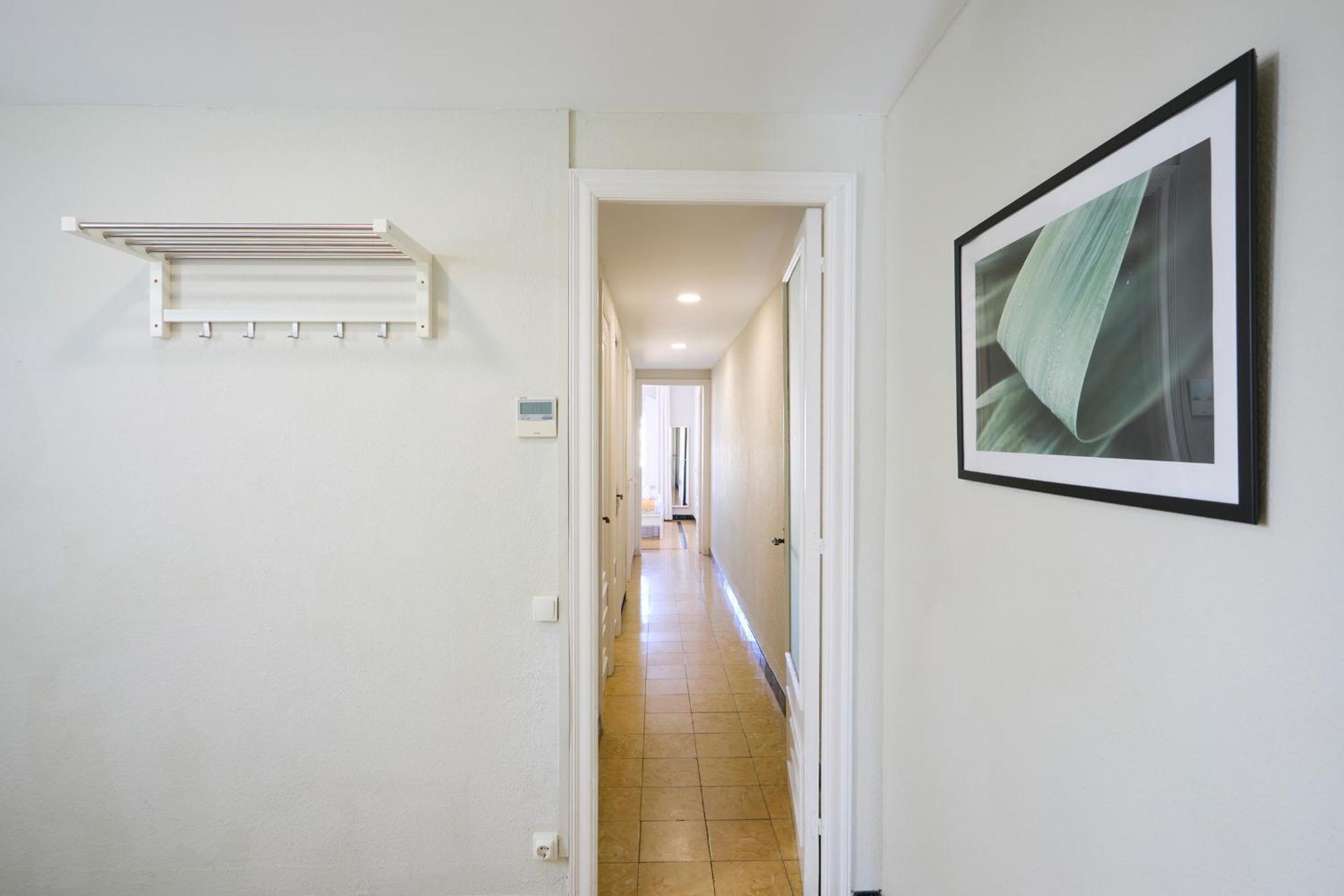 63Par1016- Sunny Apartment In Paralel บาร์เซโลนา ภายนอก รูปภาพ